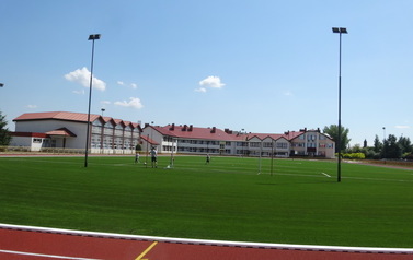Szkoła Podstawowa w Przecławiu. Kompleks sportowy