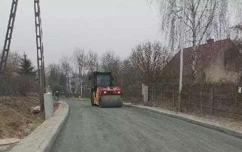 Zdjęcie do Przebudowywana droga w Moczyłach będzie zamknięta od 19.03.2025 r. do 21.03.2025 r.